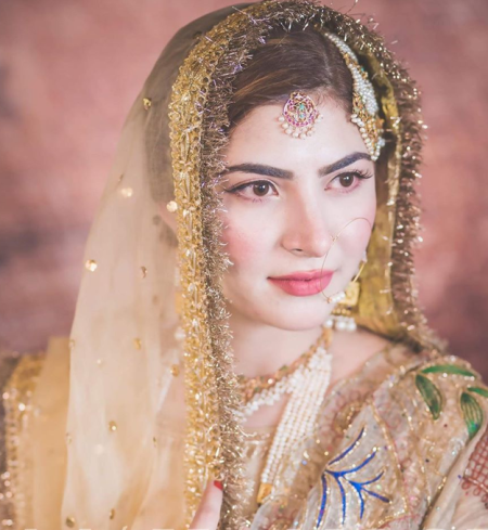 hamza abbasi naimal khawar wedding makeup