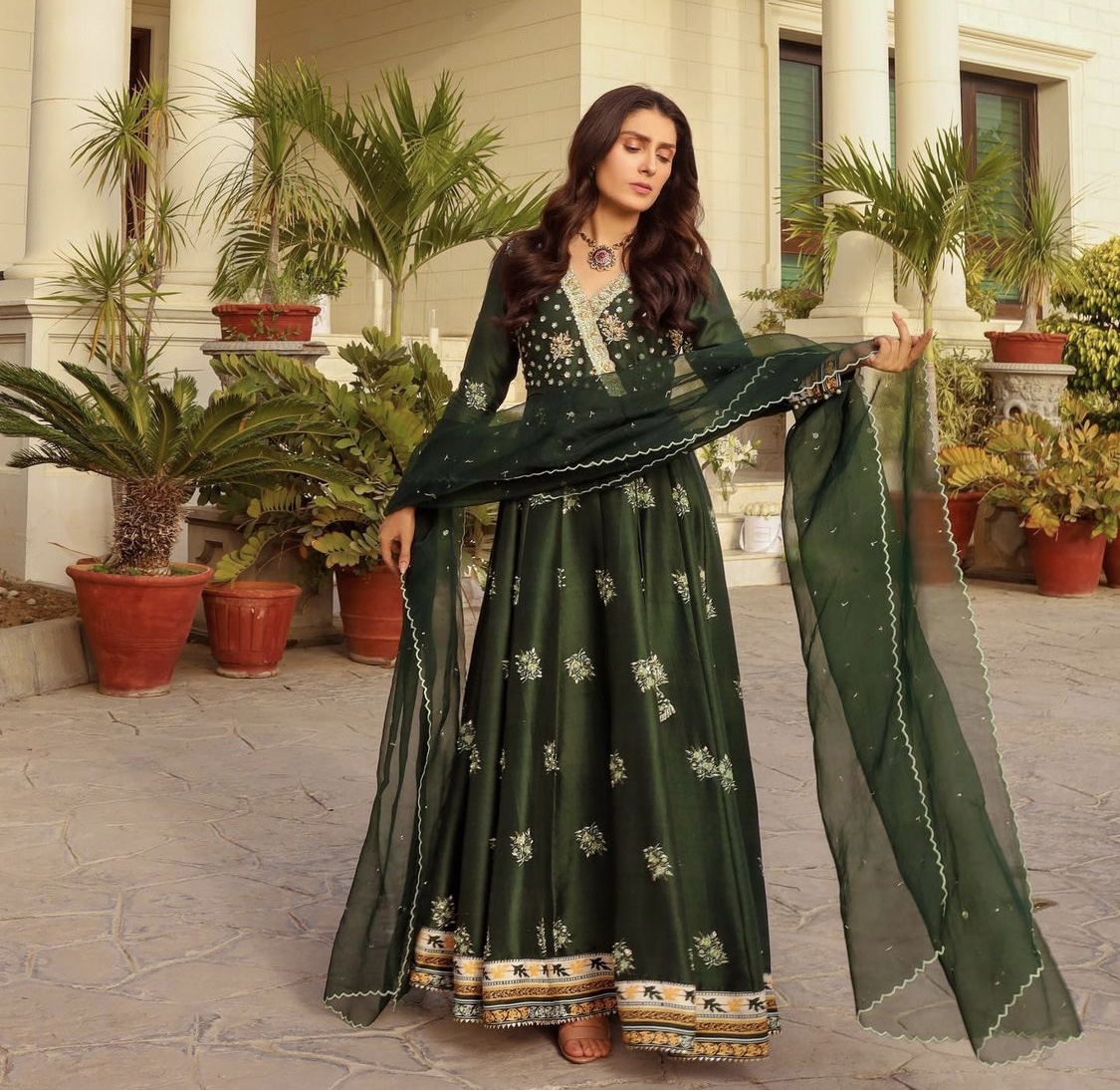 Ayeza Khan’s least photoshoot for Eid’21 – The Odd Onee